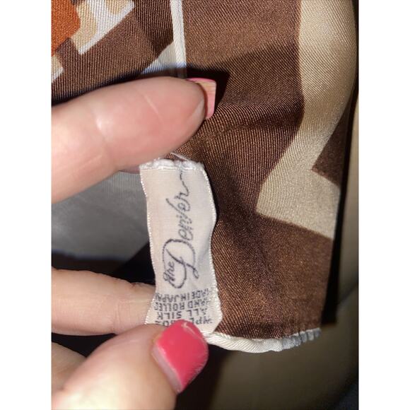 Vintage The Denver 100% Silk Brown Rectangular Scarf Made in Japan Hand Rolled - Picture 3 of 7